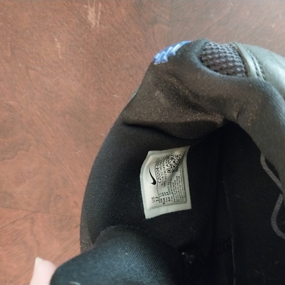 Nike Kyrie Infinity Black Metallic Silver Sneaker Size 11 - Picture 4 of 5